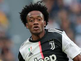 Cuadrado signs news Juve deal. GOAL