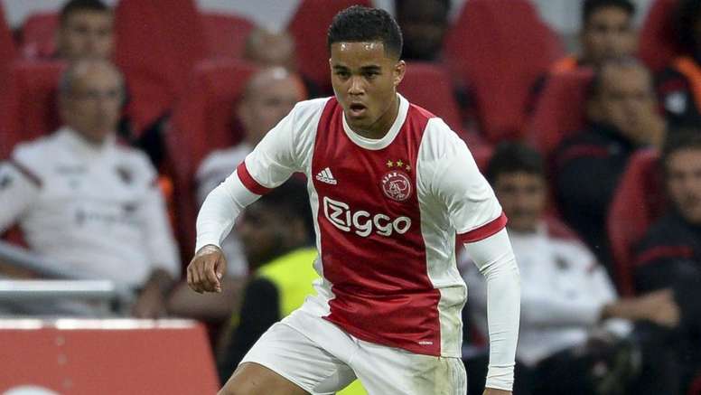 Kluivert Hits Stunner For Ajax Besoccer
