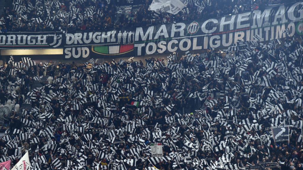 onore ai caduti di superga