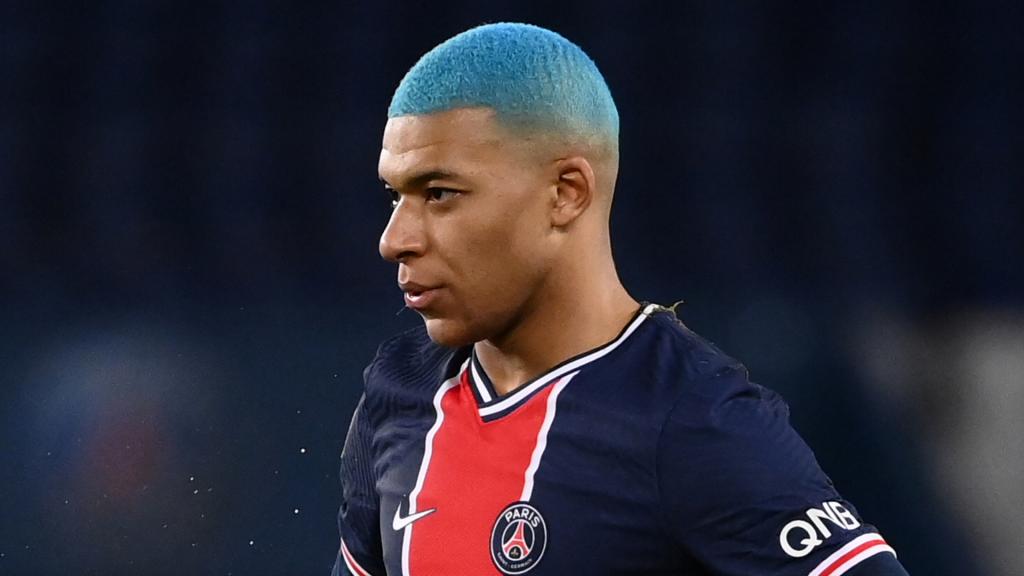 Kylian Mbappé agressé par Jean Michel Larqué Kylian Mbappé agressé par Jean Michel Larqué