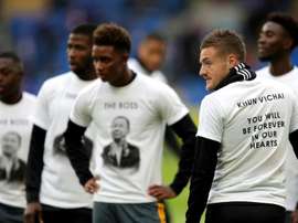Il Leicester ricorda il presidente. Goal
