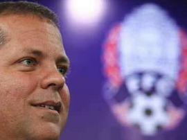 O atual selecionador do Camboja: Leonardo Vitorino. Goal