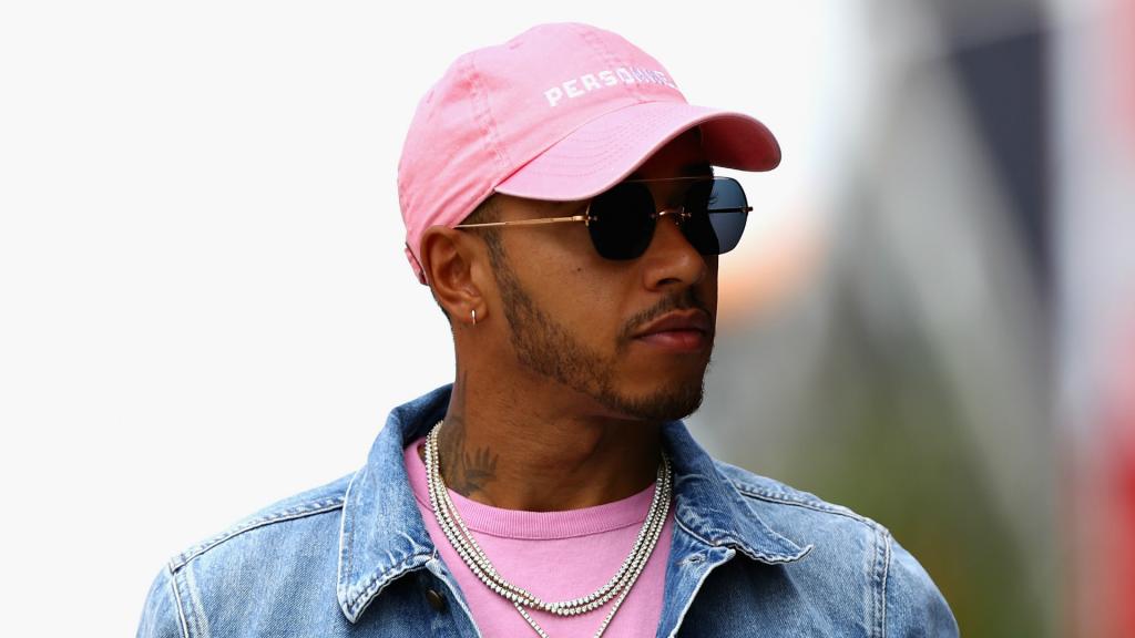 lewis hamilton pink hat