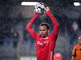 Ndenbe (Ostende) vers Guingamp. GOAL