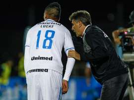 Lucas Barrios e Renato