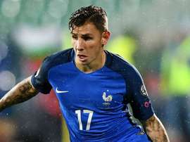 O lateral francês acredita que os 'Bleu' podem levantar a Taça na Rússia. Goal