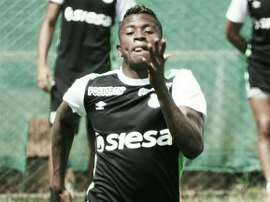 'Galo' tenta a contratação de lateral-direito. Goal