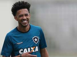 Luis Ricardo treino Botafogo 26 06 2017