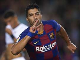 Suarez encourages Barcelona to sign new striker. GOAL