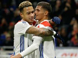 Lyon en 3-5-2 pour affronter le PSG. AFP