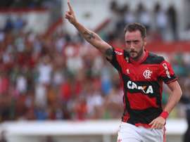 Zé Ricardo têm em mãos algumas opções para substituir Diego. Goal