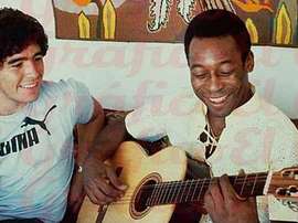 Pelé faz nova homenagem a Maradona. EFE