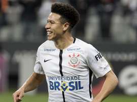 Meia afirma que a vitória frente ao 'Peixe' é crucial para o Corinthians. Goal