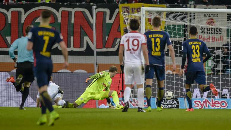 Augsburg 2 Rb Leipzig 2 Hinteregger Frustrates Title Candidates Besoccer