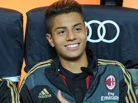 Hachim Mastour est encore à l'AC Milan. GOAL