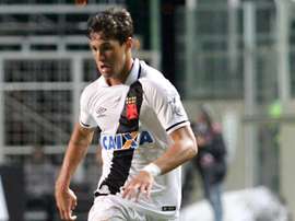 Corinthians: Mateus Vital pode ser usado em quatro funções no 4-1-4-1 de Carille