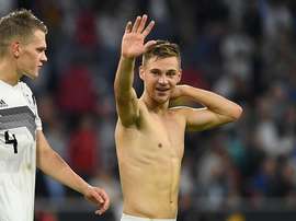 Kimmich devrait jouer au milieu. Goal
