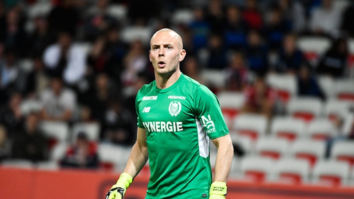 Caen Pense A Maxime Dupe Besoccer