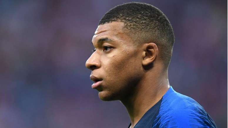 Muller Admires The Engine In Mbappe S Butt Besoccer