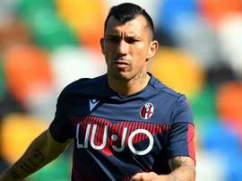 Il centrocampista cileno del Bologna Medel, ex Inter. Goal