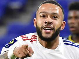Depay n’est plus la priorité du Barça. Goal