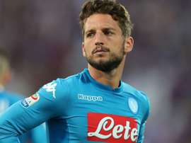 Sublussazione per Mertens dopo un calcio di punizione. Goal