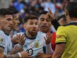 Ex-Corinthians chama Messi de cara de pau. Goal
