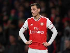 Neuer défend Özil. GOAL
