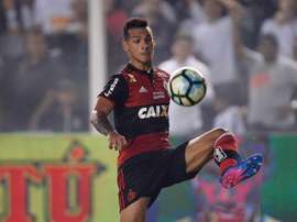 Trauco pode trocar o Flamengo pelo Sevilla, informa jornal