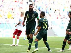Os australianos precisam vencer e torcer para a França, assim avançam na competição. Goal