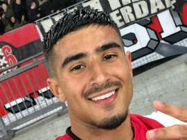 Teenager Unuvar makes Ajax history
