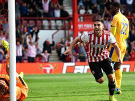 Maupay se sent bien en Championship. Goal