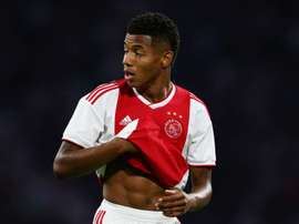 Neres commits to Ajax until 2022
