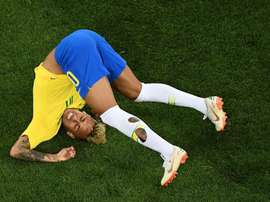 Em um dia normal de Neymar, o dono do bar pode ter serios prejuízos. Goal