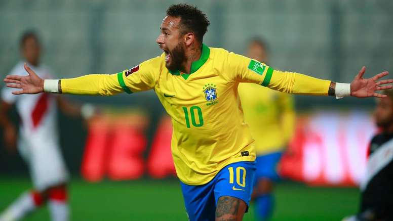 Peru 2 4 Brazil Neymar Passes Ronaldo With Hat Trick Besoccer