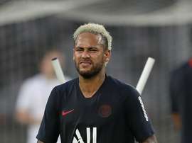 Neymar back for PSG after a month out. GOAL