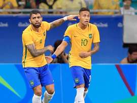 Reinaldo exalta qualidades de Gabigol e Neymar. GOAL