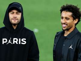 Jogador revela como foi o encontro com o atacante na concentração da Seleção Brasileira.
