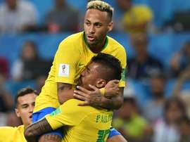 Brasil vence 'guerra' contra Sérvia e se garante nas oitavas. Goal