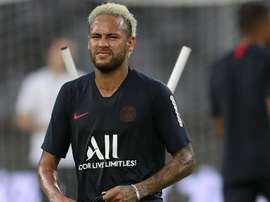 PSG é multado por xingamentos de torcida a Neymar