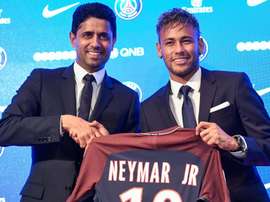 PSG está disposto a vender Neymar e aguarda ofertas, diz jornal.