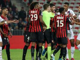 Clamoroso durante Nizza-PSG: 2 espulsi della stessa squadra in 2 minuti