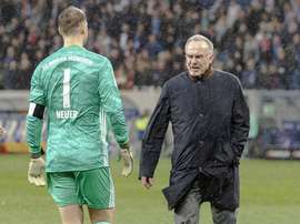 Rummenigge convaincu que Neuer va rester au Bayern. Goal