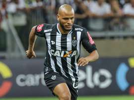Patric ajuda os demais atletas com a sua experiência. Goal