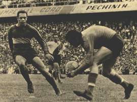 O brasileiro que ainda é o maior goleador do Boca contra o River