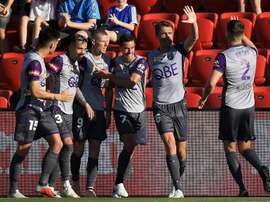 Perth Glory capitalised on their opponents' frailties to go top of the league. GOAL