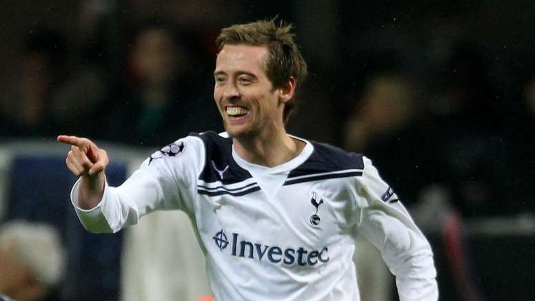 Bring Back Peter Crouch Mourinho No Plans For Emergency Striker Besoccer