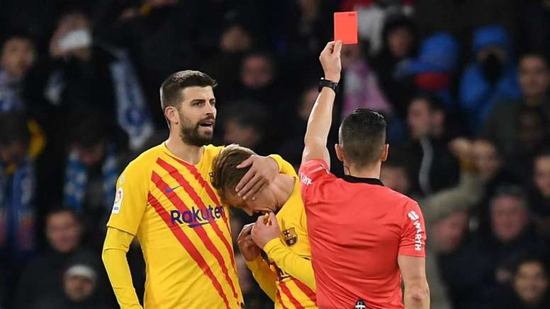 De Jong Red Card Did Barcelona A Lot Of Damage Admits Valverde Besoccer