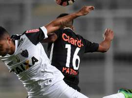 O volante está castigado e vai perder a próxima partida da Libertadores. Goal