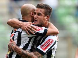 A dupla que valeu o triunfo do 'Galo'. Goal